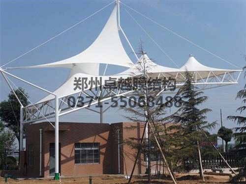 膜結構材料主要有四種:膜材、鋼構、索及附件