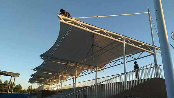 張家口張北高中操場<font color='red'>膜結構看臺</font>工程動態