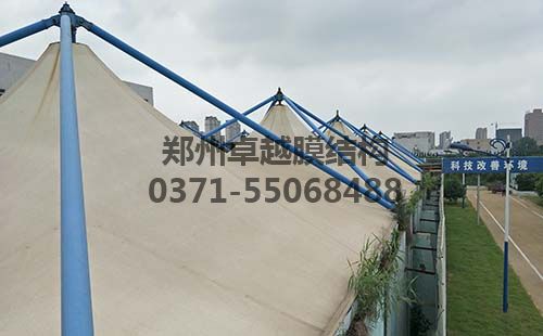 長方形調節池反吊膜加蓋2年后無破損