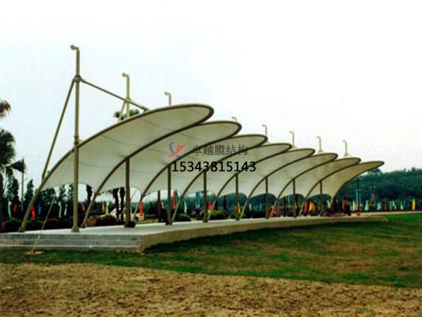 欽州膜結構高爾夫發球臺遮陽棚