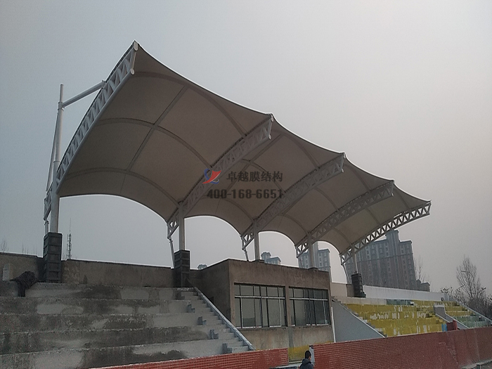 新鄉平原新區實驗中學膜結構看臺