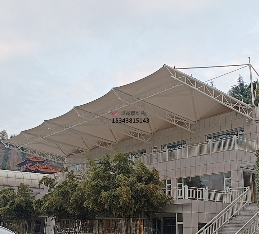 宜陽前進化工廠東區體育場中間樓屋面膜結構