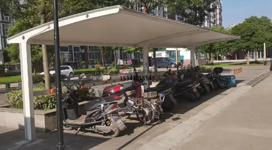 膜結構自行車棚