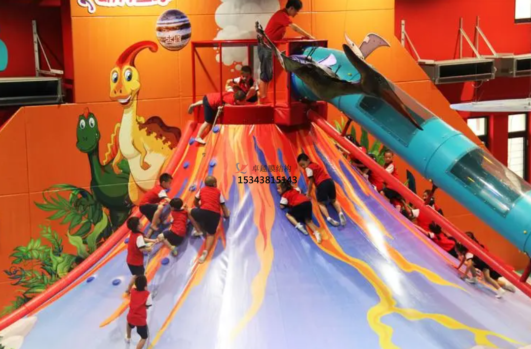 彩膜火山攀巖生產(chǎn)廠家如何選擇？